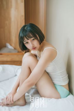 蜜桃女孩